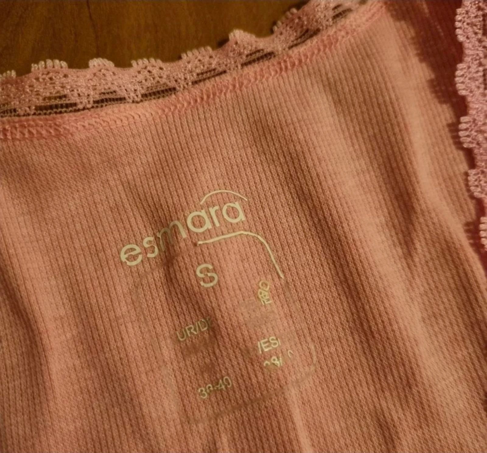 Esmara roze kanten schoudertop maat 36/S – photo 2